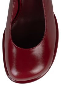 TRIVIAL RED